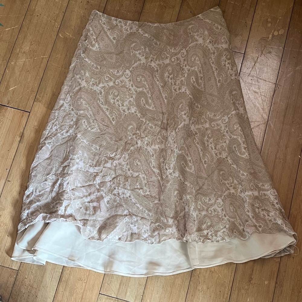 Super cute vintage skirt!